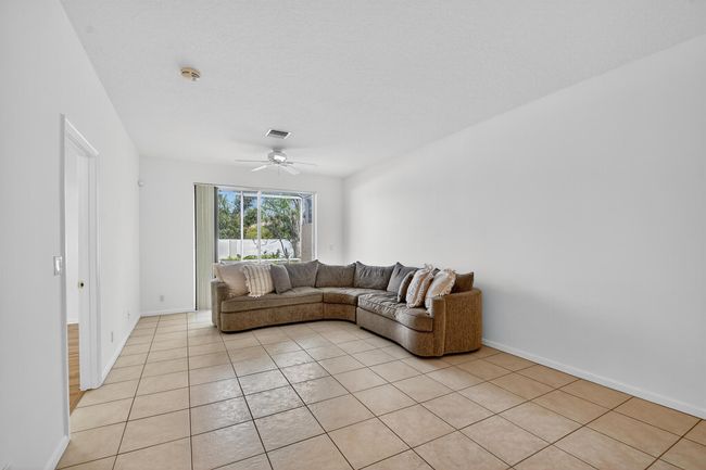 9675 Crescent View Dr N, Condo with 3 bedrooms, 2 bathrooms and null parking in Boynton Beach FL | Image 15