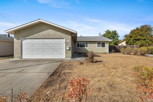 2033 Thrush Way, Fairfield, CA, 94533-2340 | Card Image