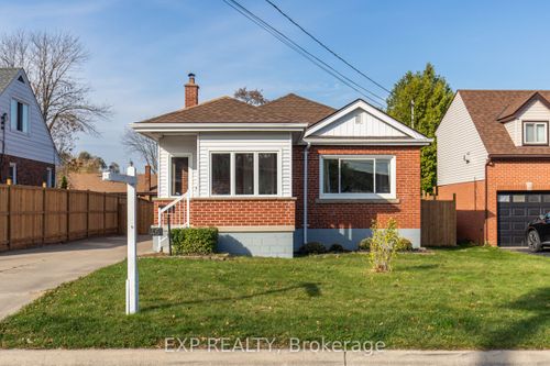 main-46 Upper Walker Ave, Stoney Creek, ON, L8G1S8 | Card Image