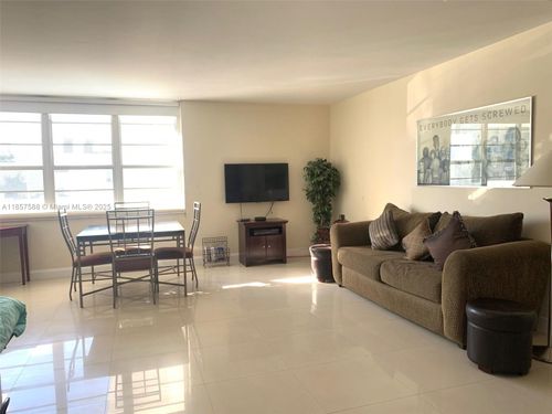 316-100 Lincoln Rd, Miami Beach, FL, 33139-2013 | Card Image