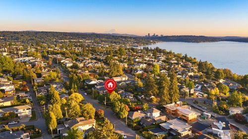 1250 6th St W, Kirkland, WA, 98033-4868 | Card Image