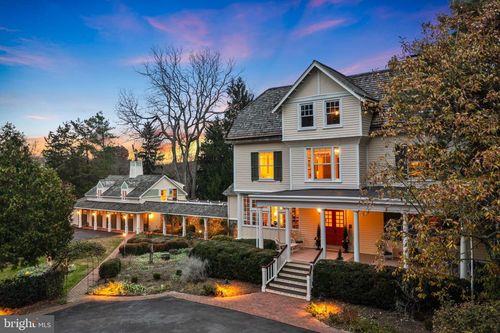 1069 Heartsease Dr, West Chester, PA, 19382-8155 | Card Image