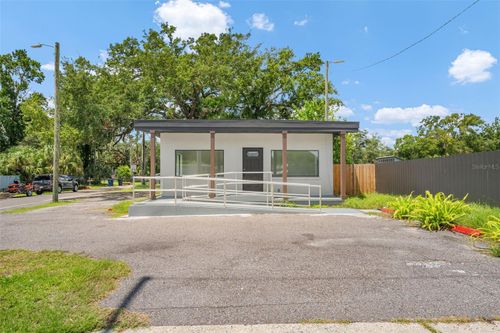 10302 N Nebraska Ave, TAMPA, FL, 33612-6823 | Card Image