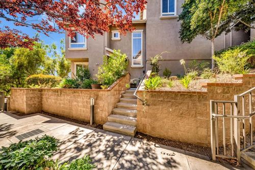 546 Marble Arch Ave, San Jose, CA, 95136-3766 | Card Image