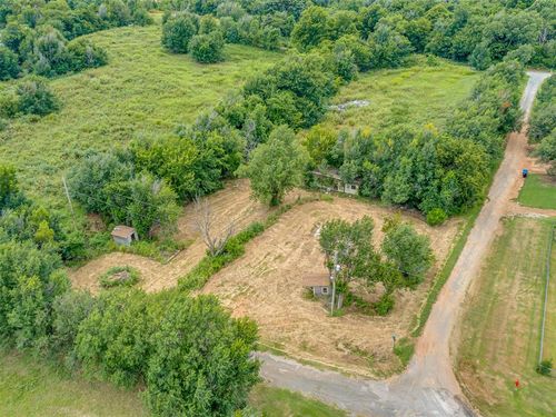 305 Se 2nd St, Minco, OK, 73059-3119 | Card Image