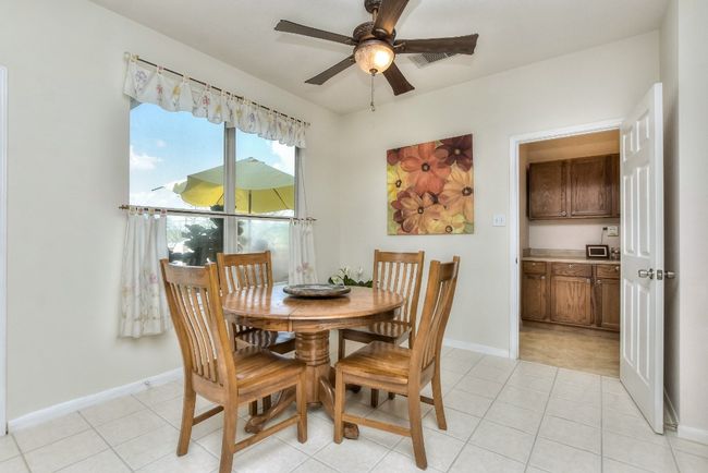 Breakfast Area | Image 19