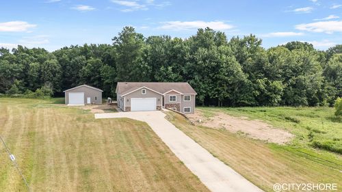 3905 Sunset Vw, Wayland, MI, 49348-9798 | Card Image