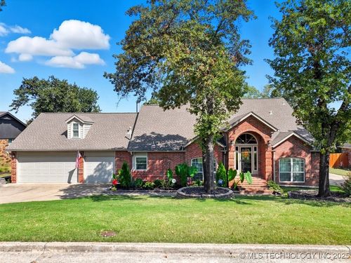 819 Ridge Rd, Sapulpa, OK, 74066-6117 | Card Image