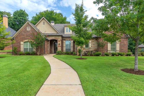 1011 Riverwood Dr, Longview, TX, 75604-6228 | Card Image
