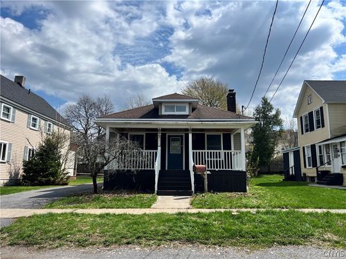 412 Moffett St, Watertown, NY, 13601-4133 | Card Image