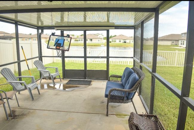 16623 Carlton Pond St, House other with 4 bedrooms, 2 bathrooms and null parking in Wimauma FL | Image 7