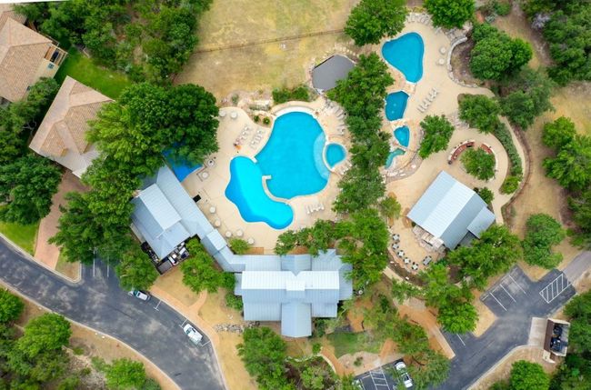 Aerial view of a pool | Image 29