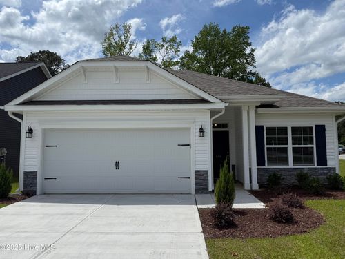 600 Central Park Way, Richlands, NC, 28574-1145 | Card Image