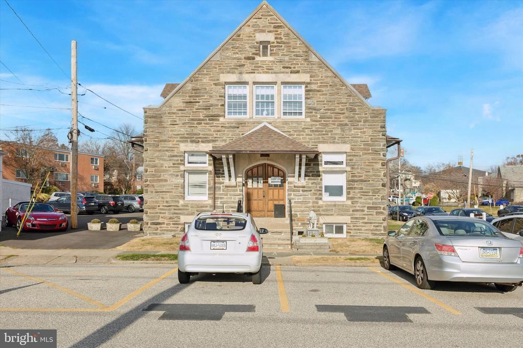 1 Roberts Ave, Glenside, PA 19038