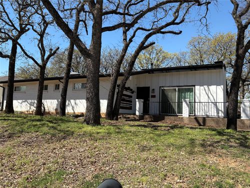 1121 Wade Dr, Bedford, TX, 76022-7145 | Card Image