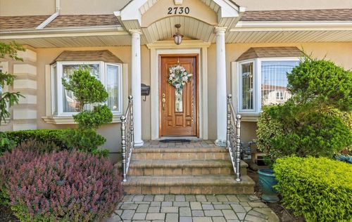 2730 Court St, N Bellmore, NY, 11710-2816 | Card Image