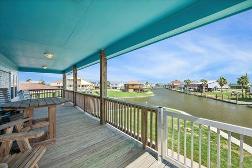 161 Four Master Rd, Freeport, TX, 77541-9680 | Card Image