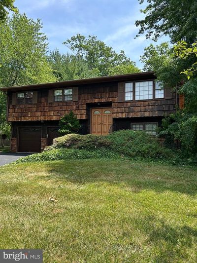 93 Tudor Drive, House other with 4 bedrooms, 2 bathrooms and null parking in Hamilton NJ | Image 2