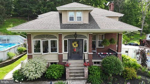 731 W Main St, LEESPORT, PA, 19533-9292 | Card Image