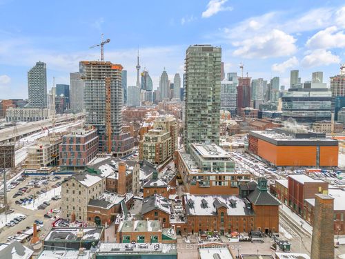 501-33 Mill St, Toronto, ON, M5A3R3 | Card Image