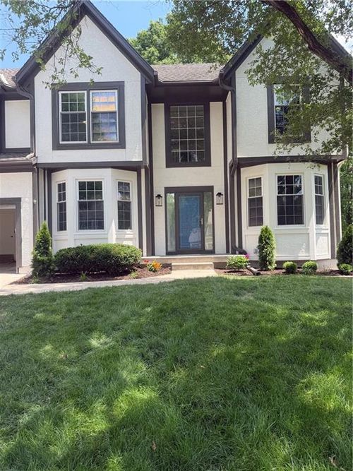 5307 Greenwood St, Shawnee, KS, 66216-5184 | Card Image