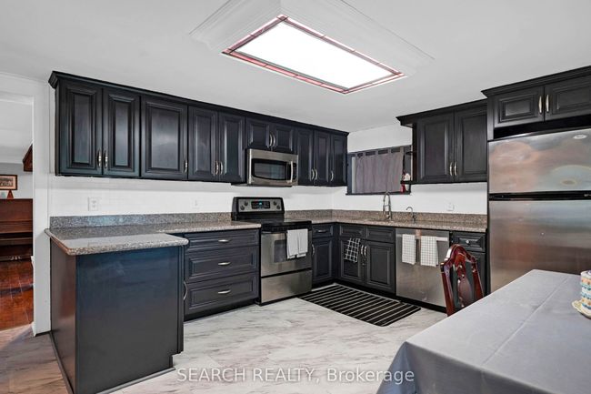 246 Regional Rd, House other with 5 bedrooms, 3 bathrooms and 6 parking in Port Perry ON | Image 8