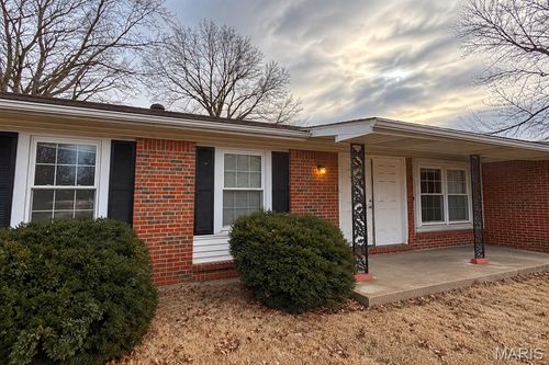 11136 Cadigan Dr, Saint Louis, MO, 63138-2320 | Card Image