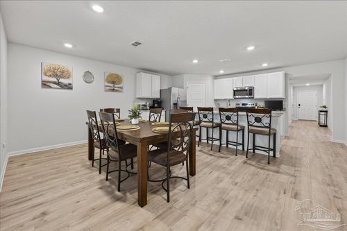 6320 Burrow Ln, Pensacola, FL, 32526-4583 | Card Image