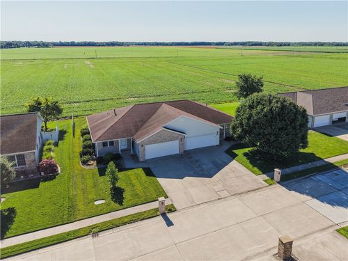 3022 Sugar Mill Ct, Effingham, IL, 62401-4261 | Card Image