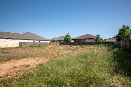 33-110 Parlin Ln, Fredericksburg, TX, 78624-2866 | Card Image