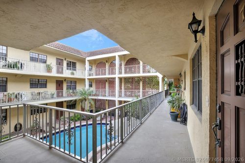 7-917 Ne 16th Ave, Fort Lauderdale, FL, 33304-4486 | Card Image