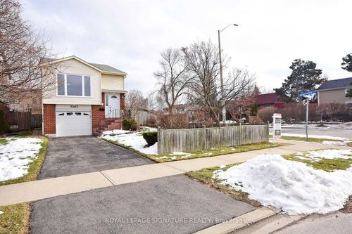 6303 Plowmans Heath, Mississauga, ON, L5N3W1 | Card Image