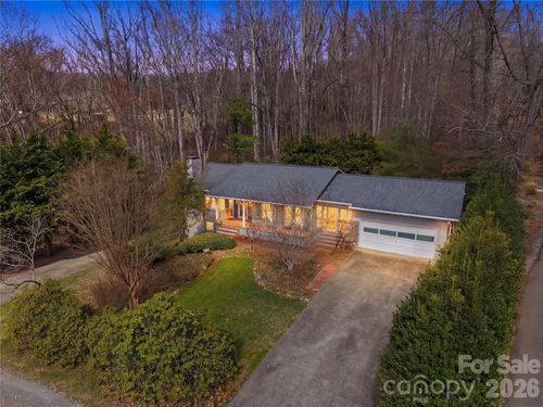 65 Westend Cir, Waynesville, NC, 28785-8986 | Card Image