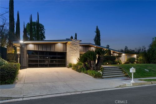 18839 La Amistad Pl, Tarzana, CA, 91356-5211 | Card Image