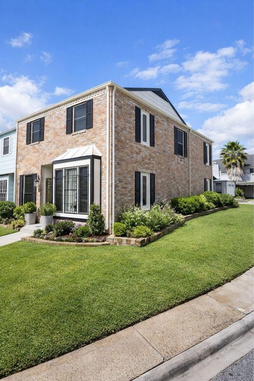 8351 Ariel St, Houston, TX, 77074-2861 | Card Image