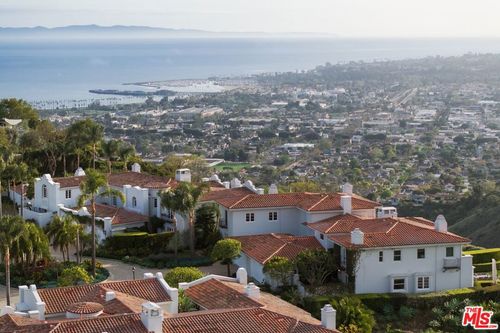 125 Via Alicia, SANTA BARBARA, CA, 93108-1769 | Card Image