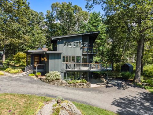 13 Juengst Rd, Croton Falls, NY, 10519-7010 | Card Image