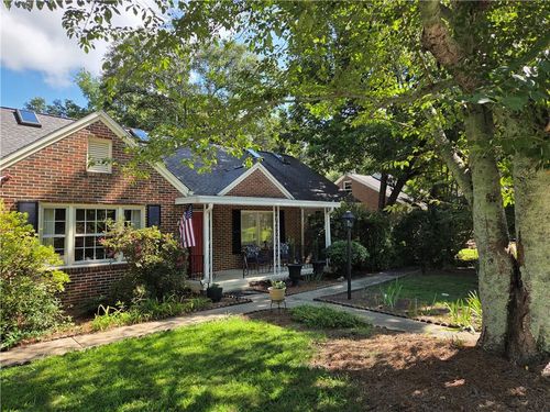 601 Ridgewood Ave, Gainesville, GA, 30501-3137 | Card Image