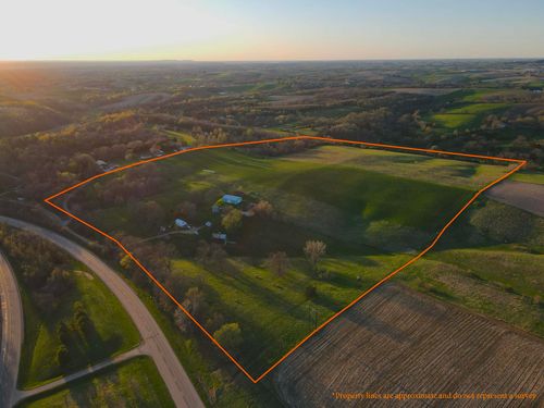 15700 N Imbus Lane, EAST DUBUQUE, IL, 61025 | Card Image