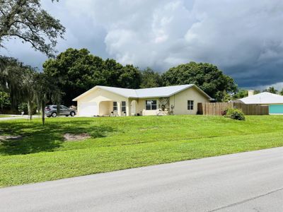 781 Se Evans Avenue, House other with 3 bedrooms, 2 bathrooms and null parking in Port St Lucie FL | Image 2