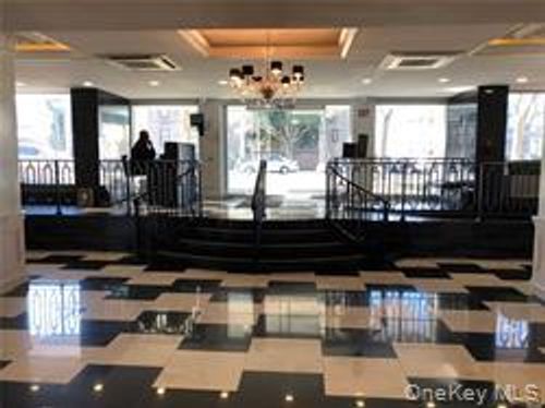 f-833 Central Ave, Far Rockaway, NY, 11691-4652 | Card Image