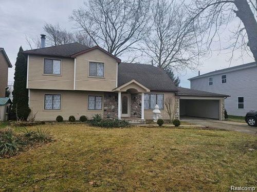 38044 Mallast St, Harrison Township, MI, 48045-2719 | Card Image