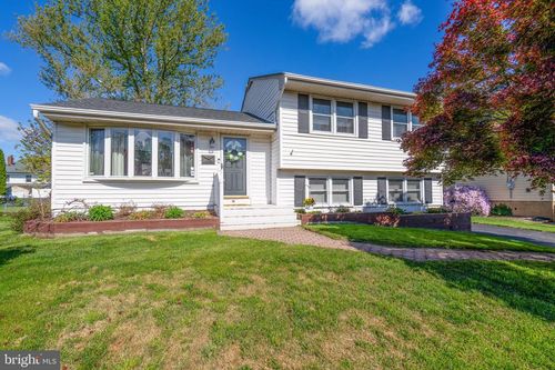 16 Bonnie Rae Dr, Hamilton, NJ, 08620-2610 | Card Image