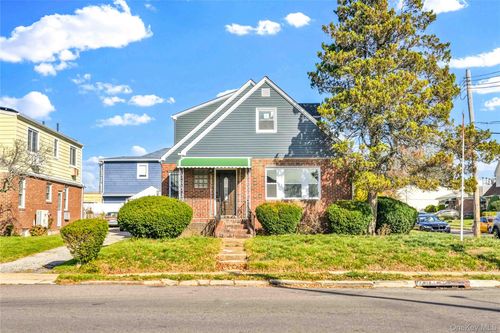 23319 118th Ave, Cambria Heights, NY, 11411-1839 | Card Image