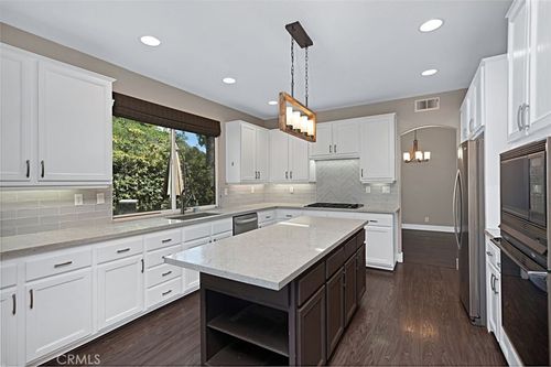 28 Lawnridge, Trabuco Canyon, CA, 92679-3502 | Card Image