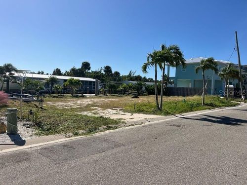 766 Saint Judes Dr N, LONGBOAT KEY, FL, 34228-1814 | Card Image