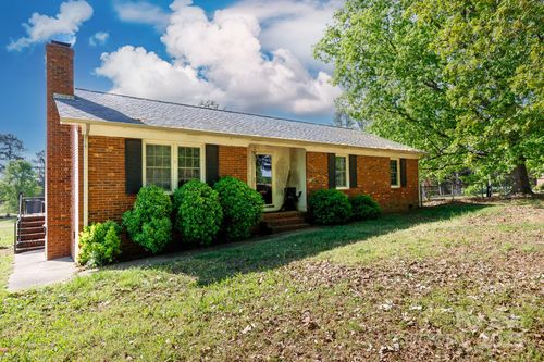 3842 Harmony Rd, Catawba, SC, 29704-9481 | Card Image
