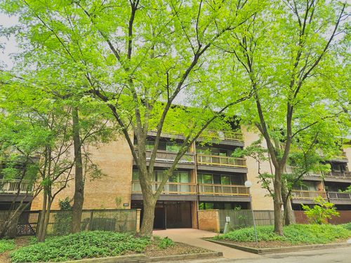 apt-2l-5600 Hillcrest Ln, Lisle, IL, 60532-2590 | Card Image
