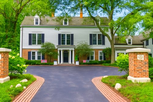 62 Woodley Rd, Winnetka, IL, 60093-3747 | Card Image