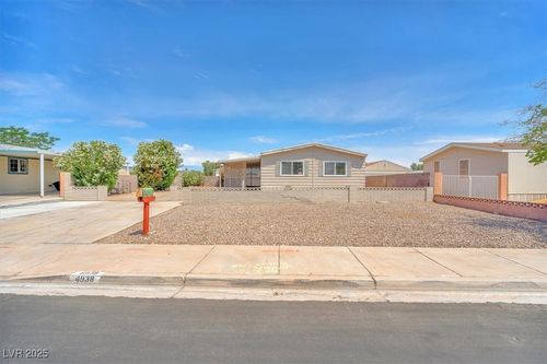4938 Vista Flora Way, Las Vegas, NV, 89121-2945 | Card Image